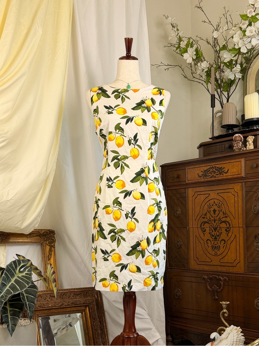 Medison Leigh White Lemon-Print Sleeveless Sheath Dress Italy Vacation Summer